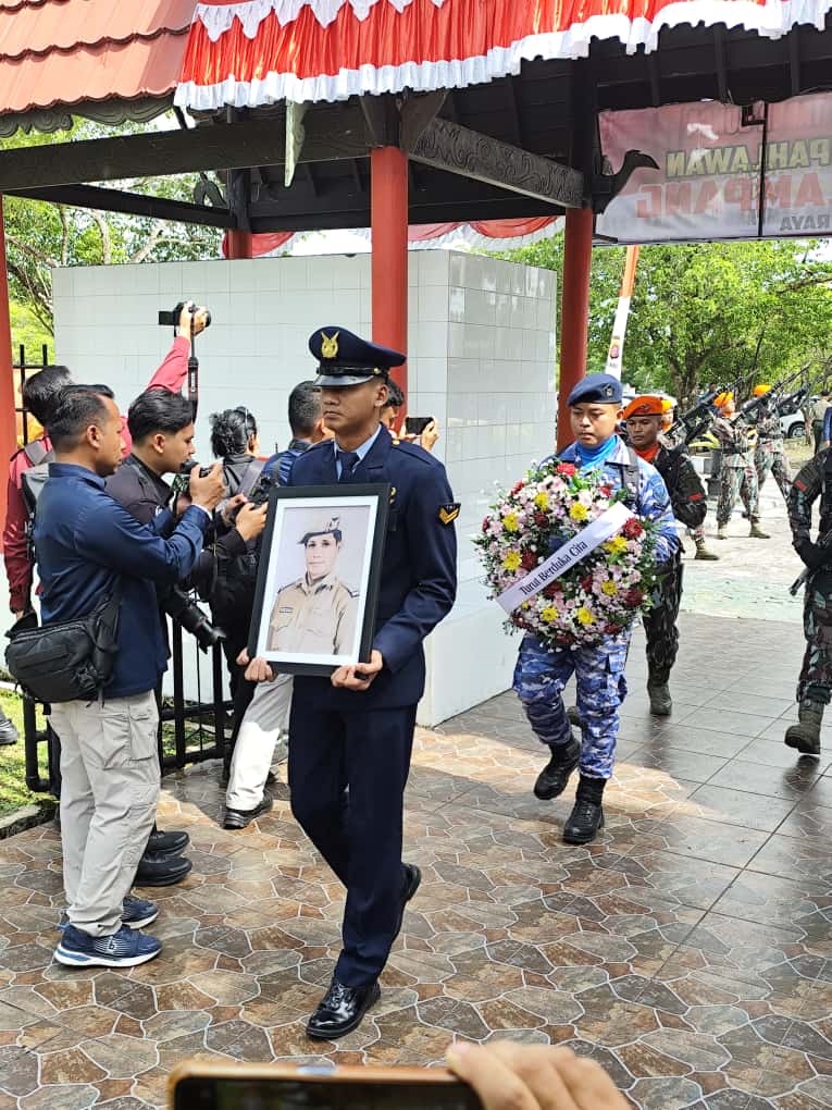 WhatsApp Image 2025 11 10 at 10.03.04